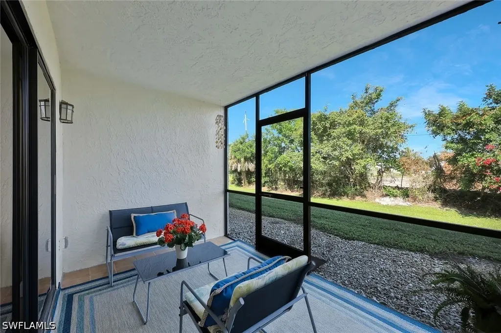 1211 Rosemary Court Naples FL 34103