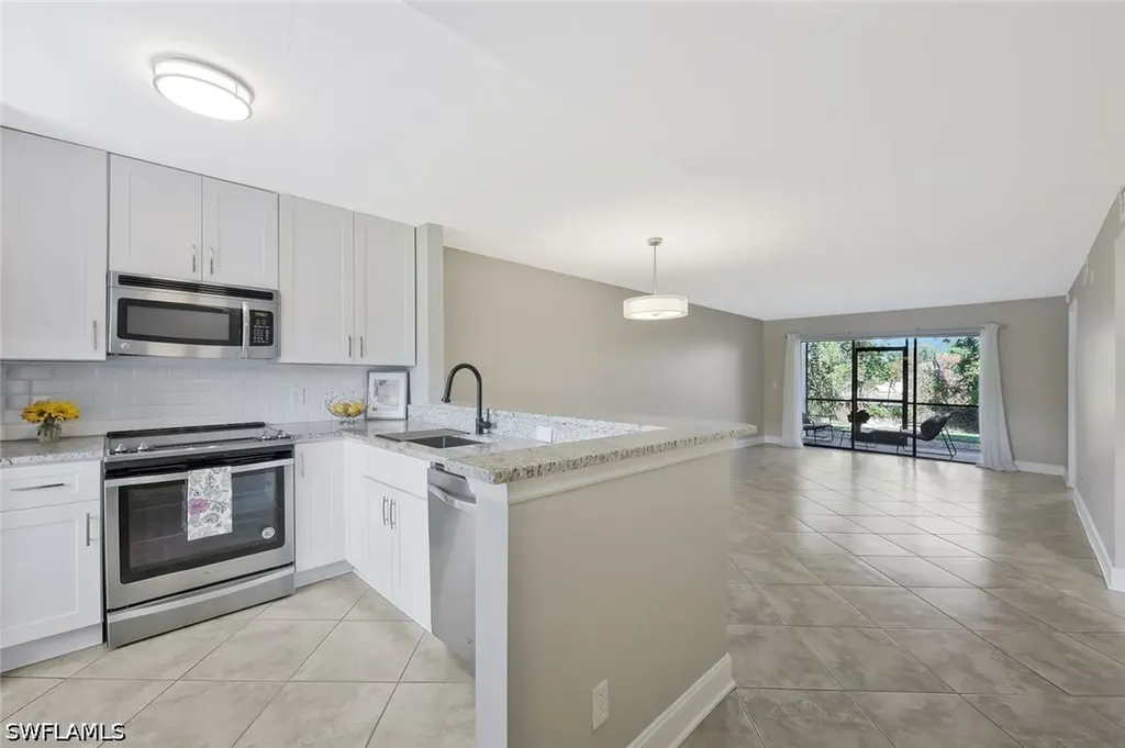 1211 Rosemary Court Naples FL 34103