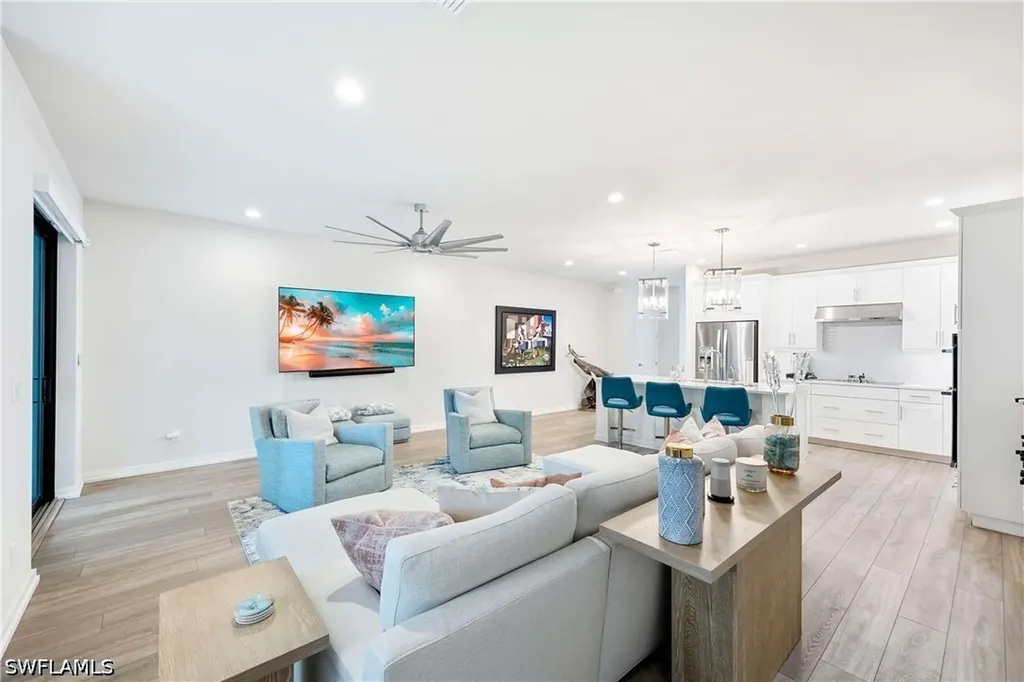 13058 Pembroke Drive Naples FL 34105