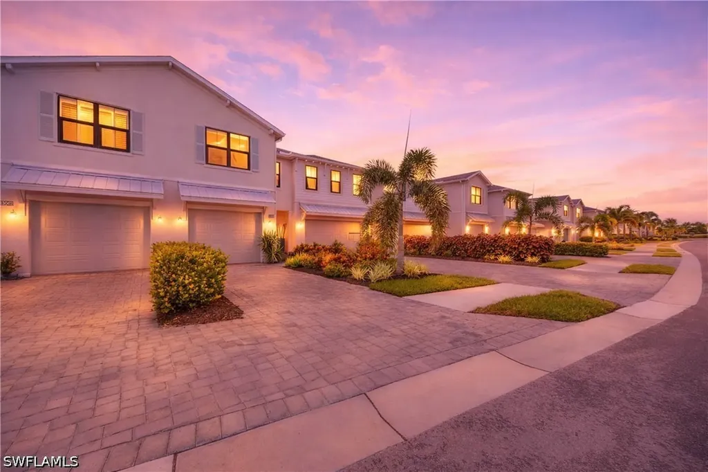 13058 Pembroke Drive Naples FL 34105