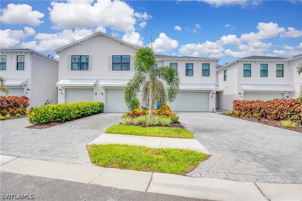 13058 Pembroke Drive Naples FL 34105