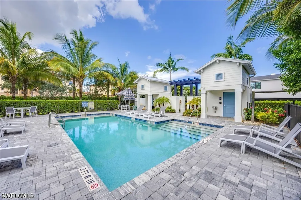 13058 Pembroke Drive Naples FL 34105