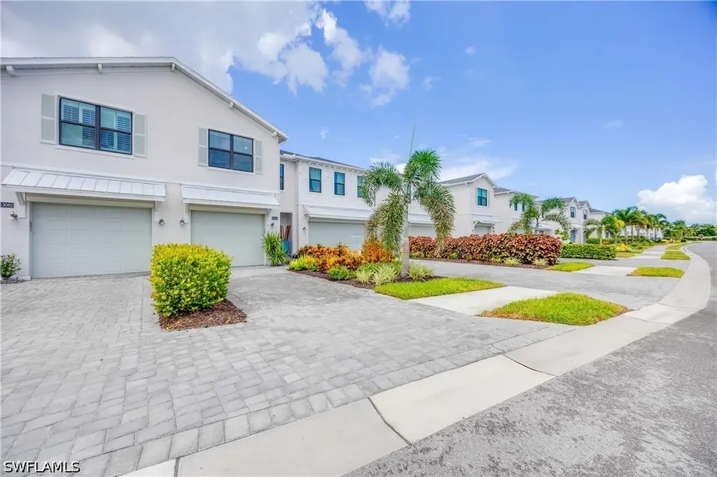 13058 Pembroke Drive Naples FL 34105