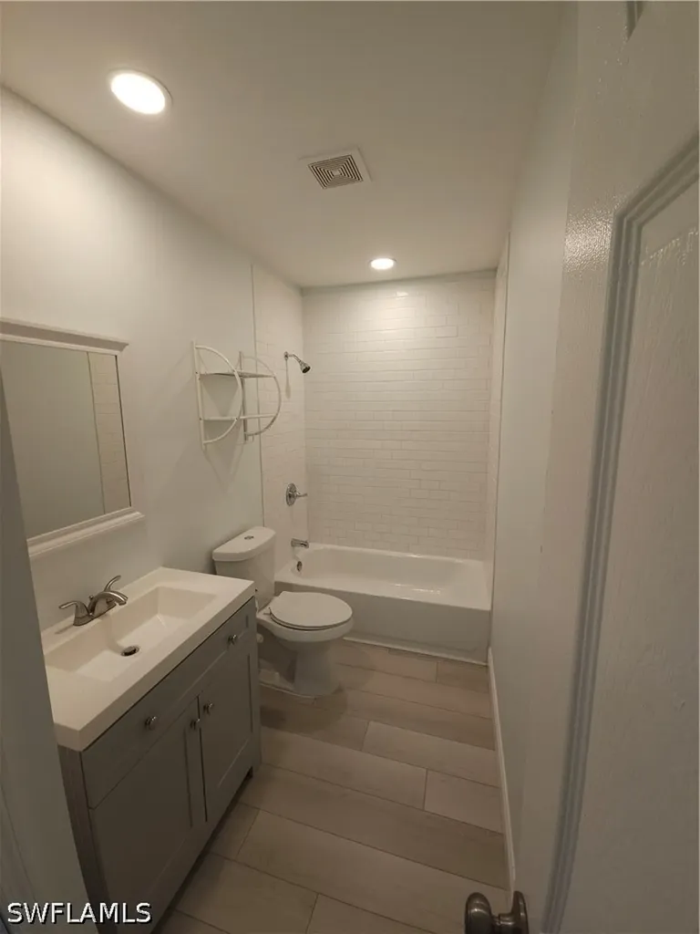 2826 West Road Fort Myers FL 33905