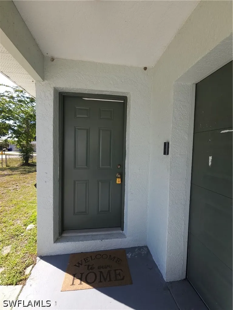 2826 West Road Fort Myers FL 33905