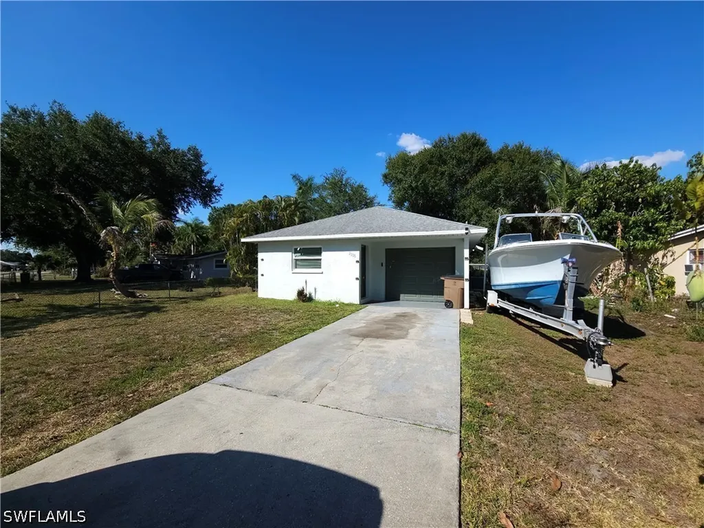 2826 West Road Fort Myers FL 33905