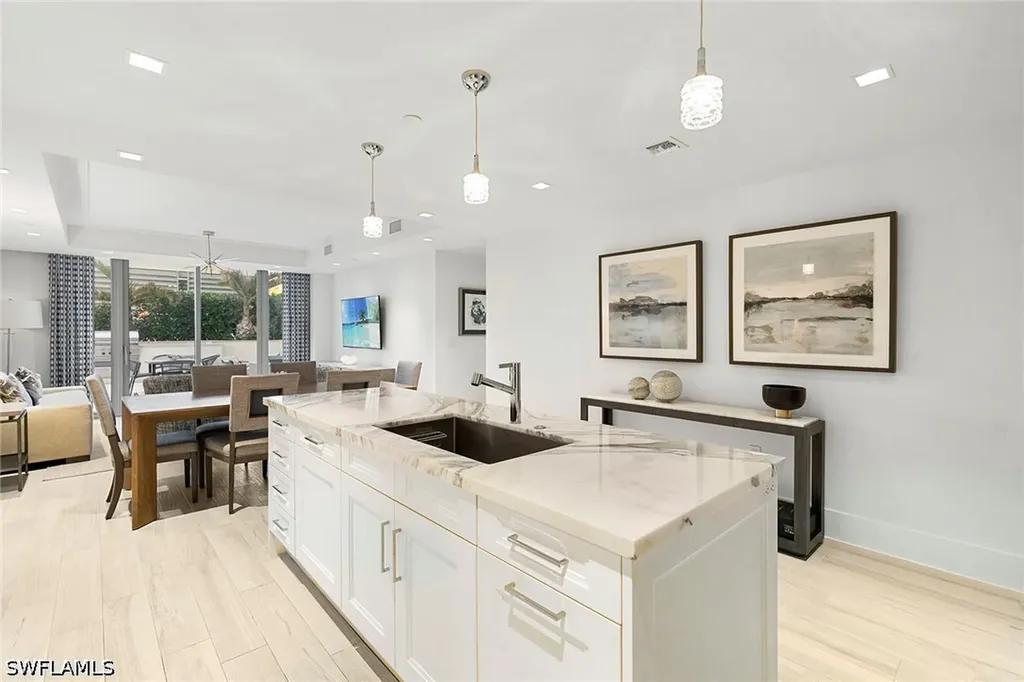 6897 Grenadier Boulevard Naples FL 34108