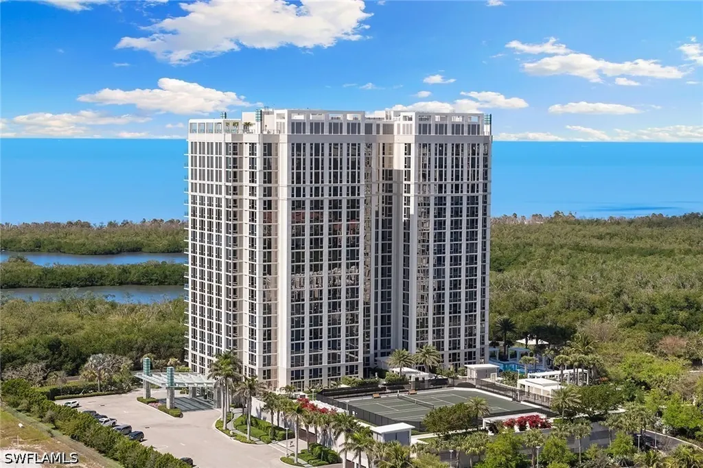 6897 Grenadier Boulevard Naples FL 34108