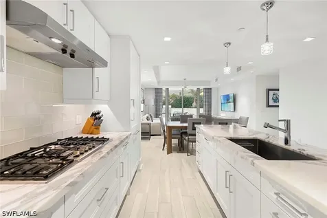 6897 Grenadier Boulevard Naples FL 34108