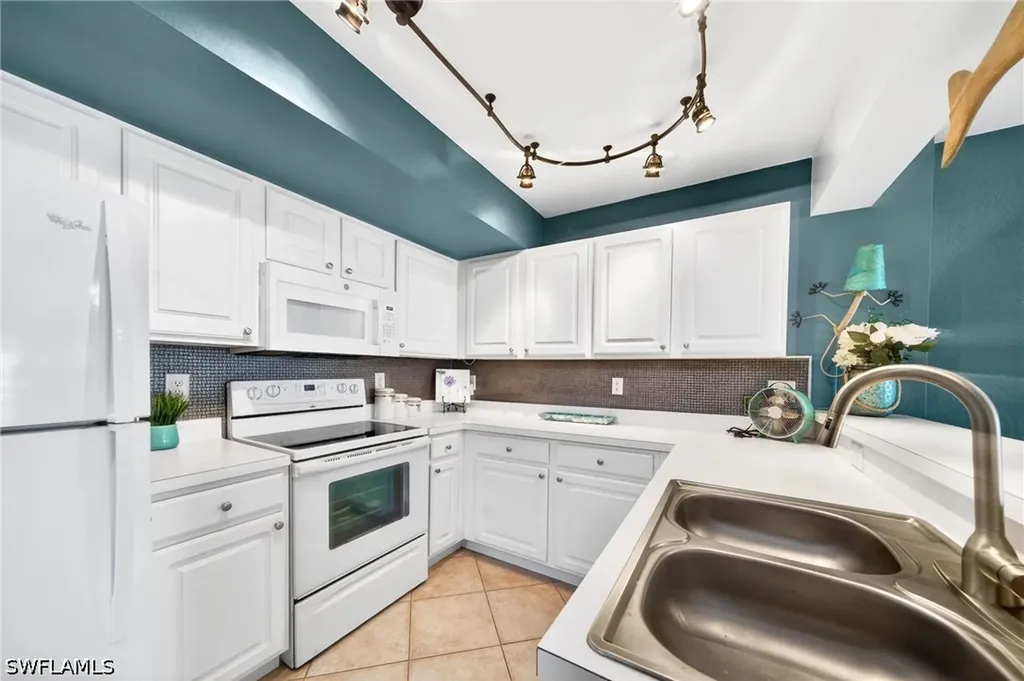 4135 Residence Drive Fort Myers FL 33901