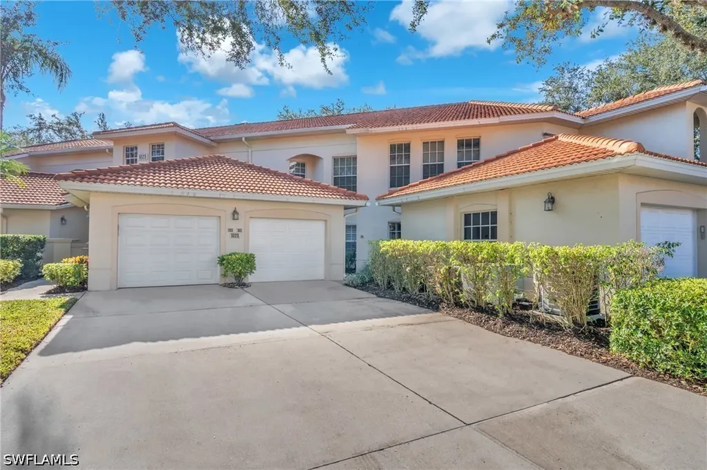 1025 Egrets Walk Circle Naples FL 34108