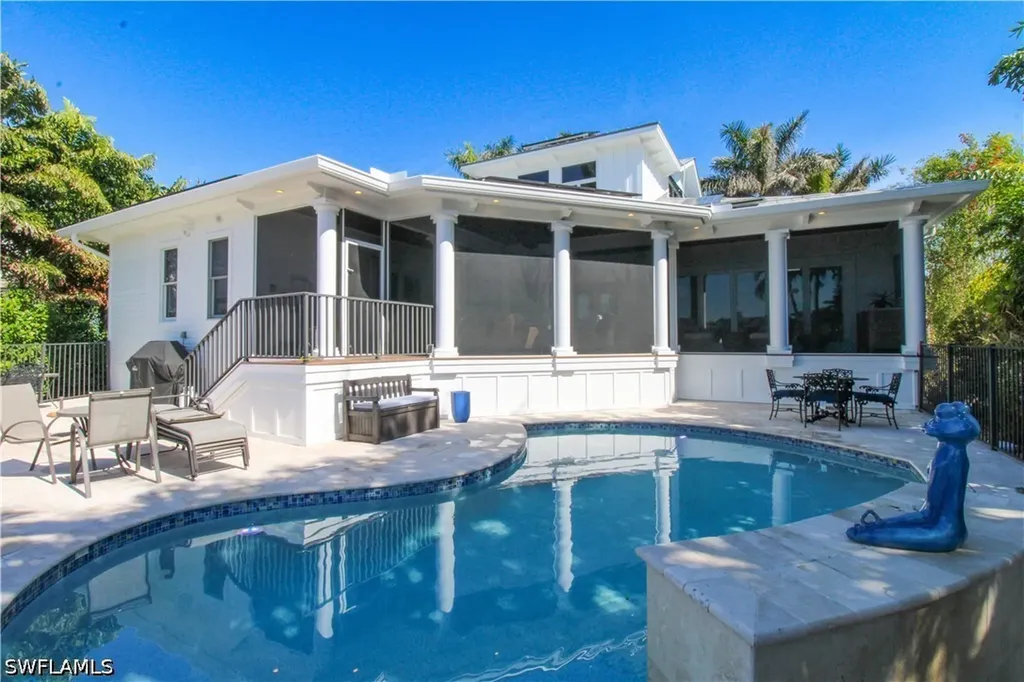 2150 Marina Drive Naples FL 34102