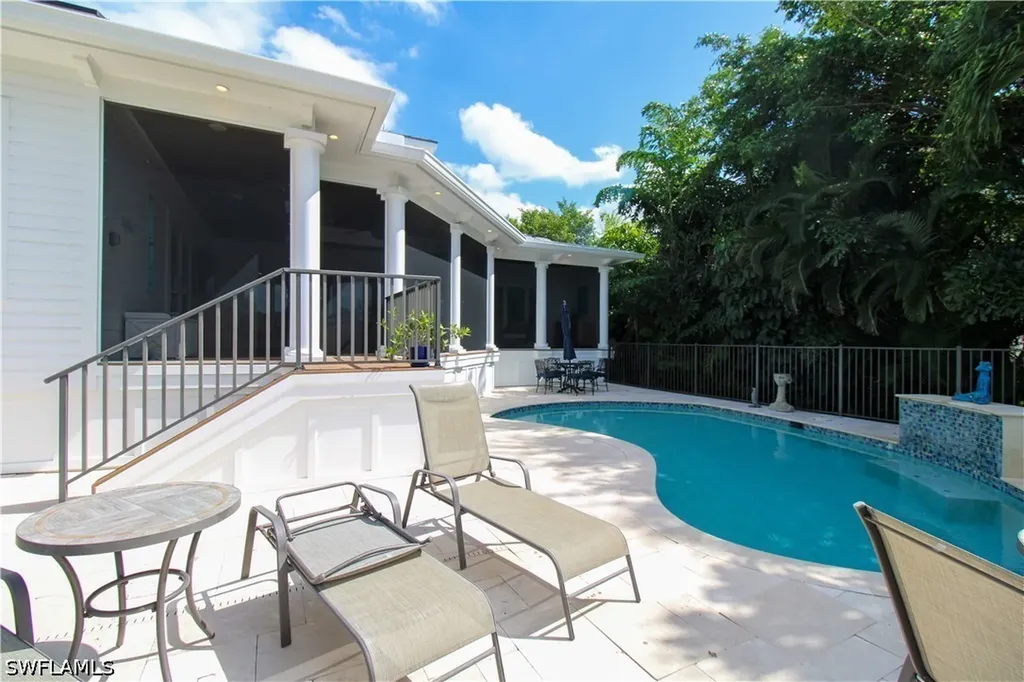 2150 Marina Drive Naples FL 34102