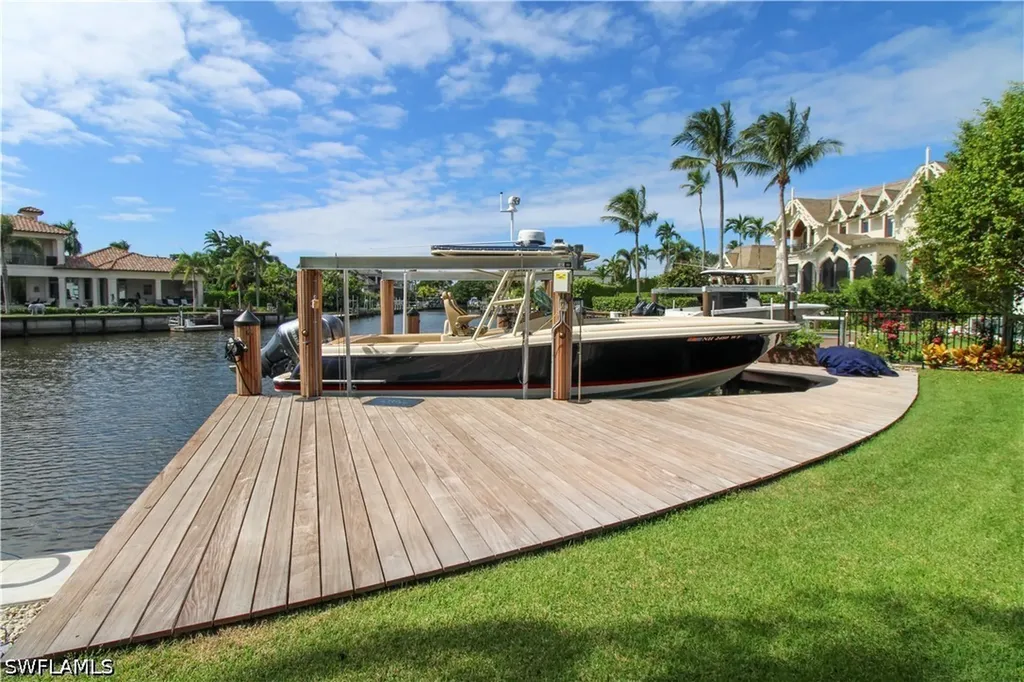 2150 Marina Drive Naples FL 34102
