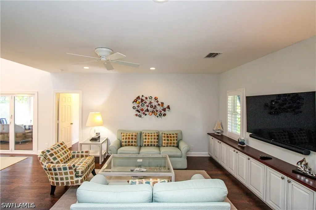 2150 Marina Drive Naples FL 34102