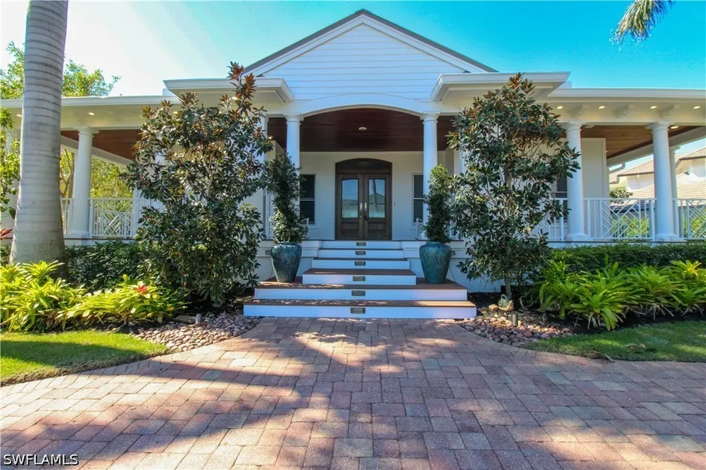 2150 Marina Drive Naples FL 34102