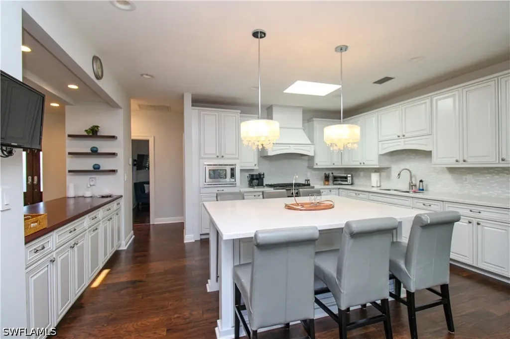 2150 Marina Drive Naples FL 34102