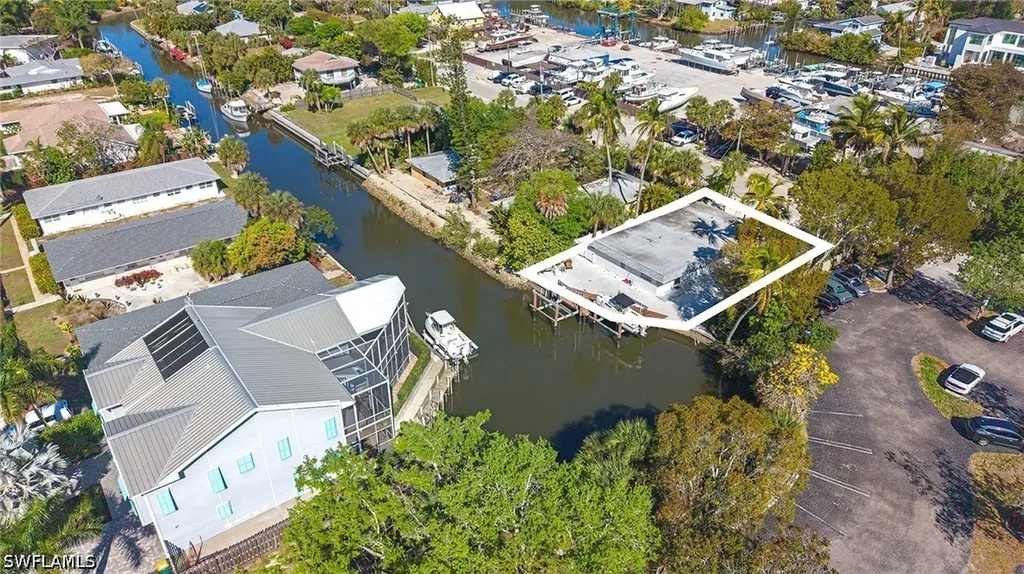 2836 Bayview Drive Naples FL 34112