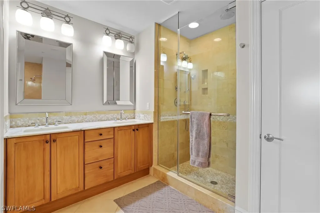 9115 Strada Place Naples FL 34108