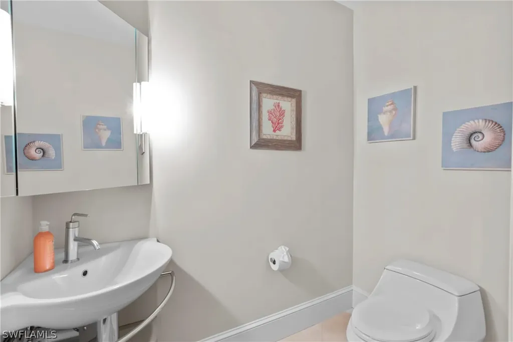9115 Strada Place Naples FL 34108