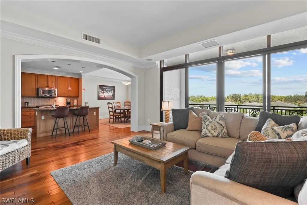9115 Strada Place Naples FL 34108