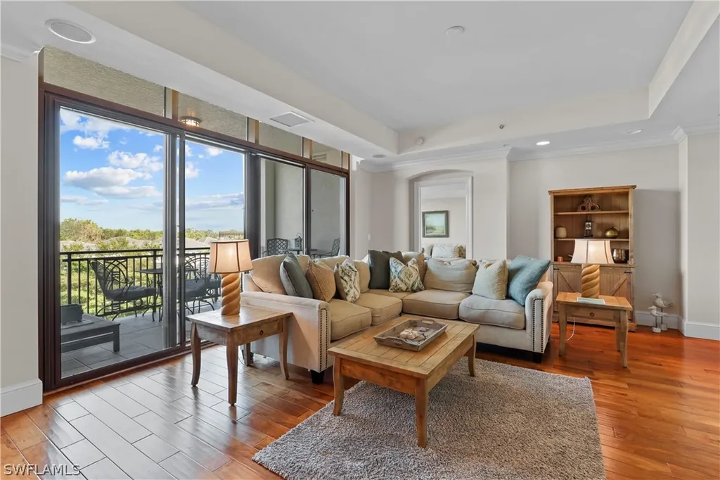 9115 Strada Place Naples FL 34108