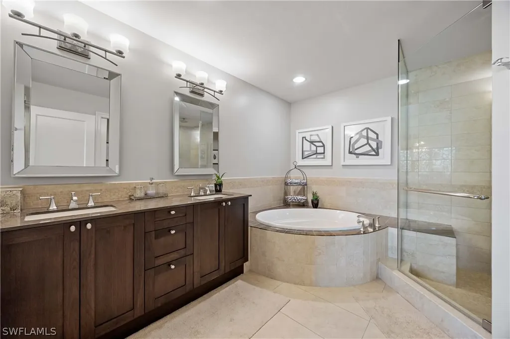 9123 Strada Place Naples FL 34108