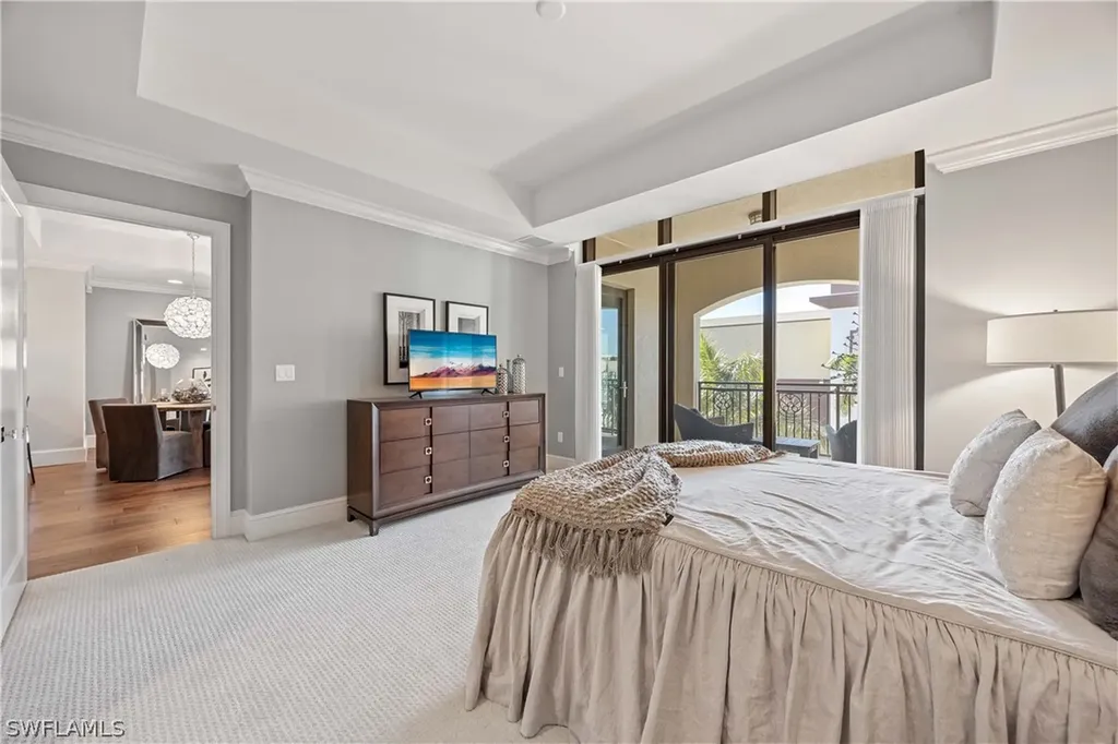 9123 Strada Place Naples FL 34108