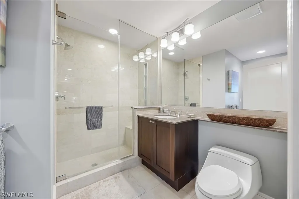 9123 Strada Place Naples FL 34108