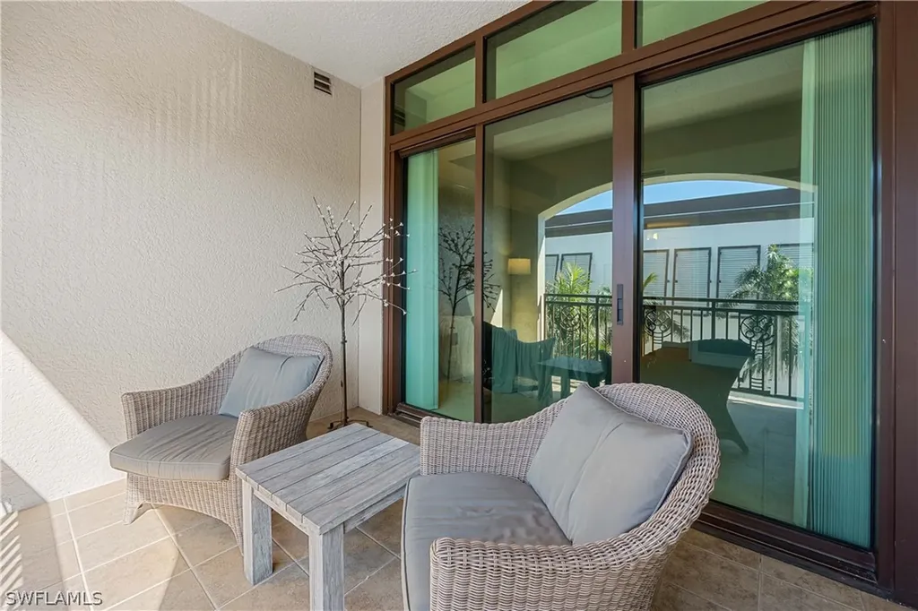 9123 Strada Place Naples FL 34108