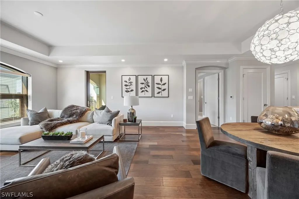 9123 Strada Place Naples FL 34108