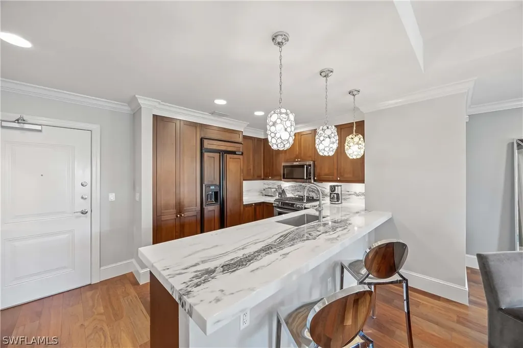 9123 Strada Place Naples FL 34108