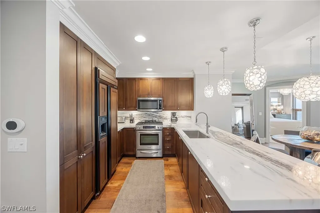 9123 Strada Place Naples FL 34108