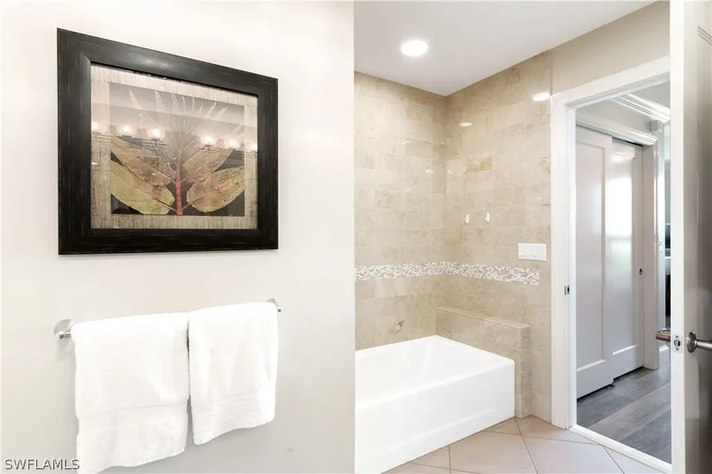 9123 Strada Place Naples FL 34108