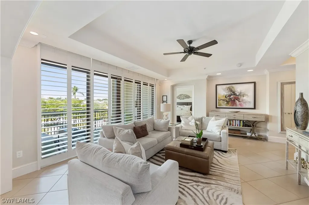 9123 Strada Place Naples FL 34108