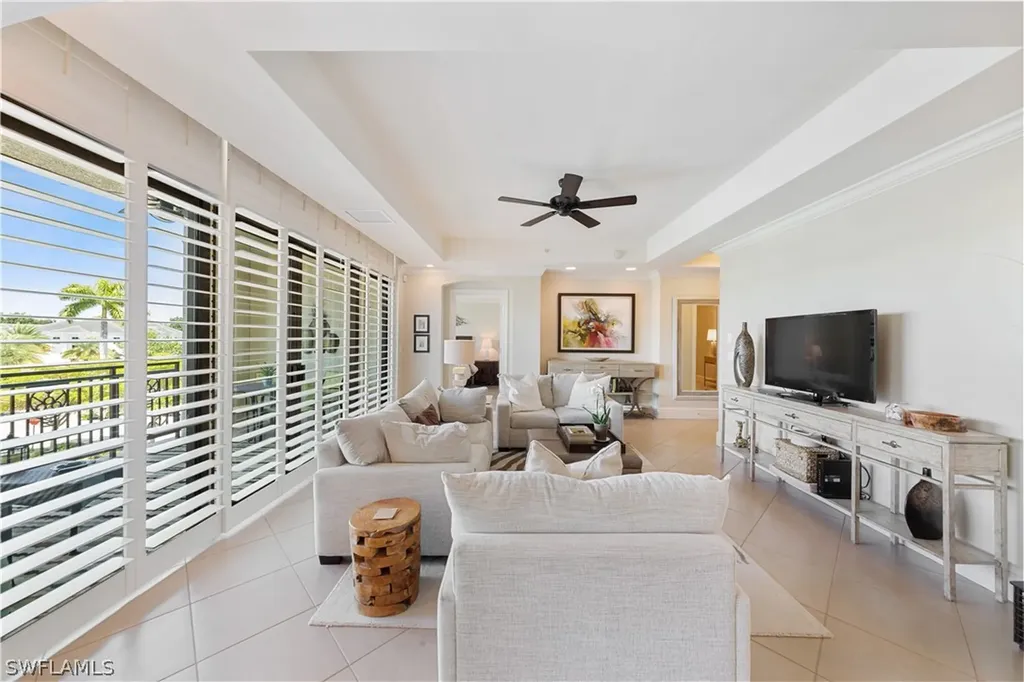 9123 Strada Place Naples FL 34108