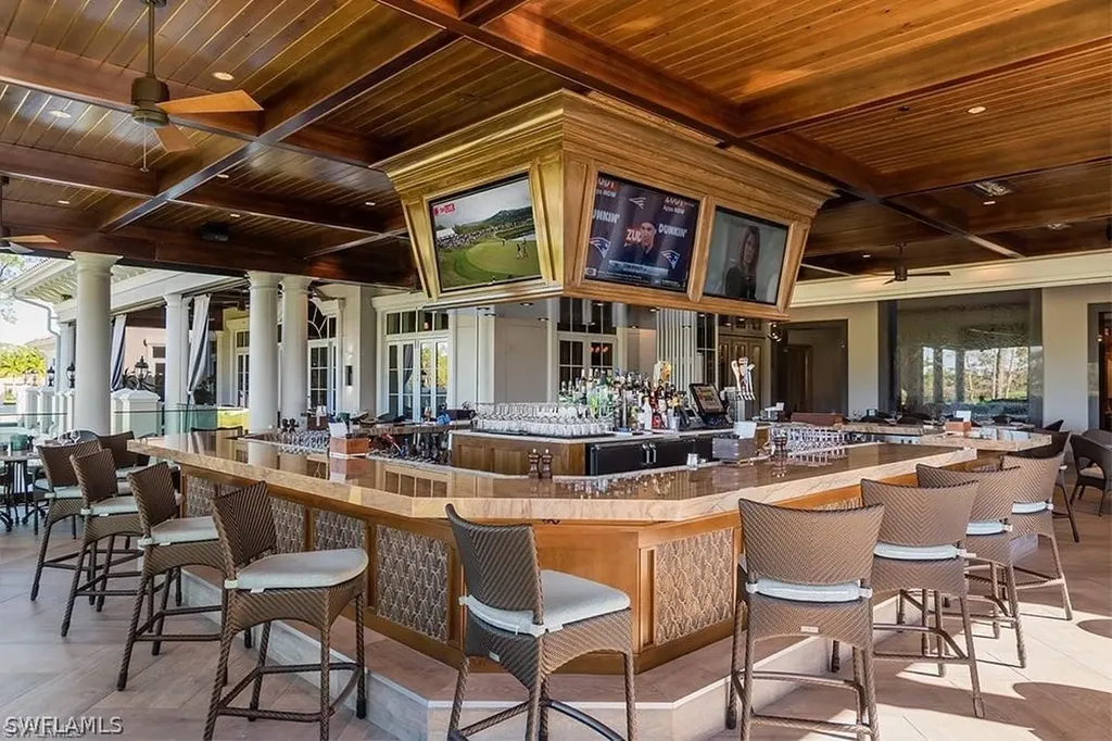28571 Calabria Court Naples FL 34110