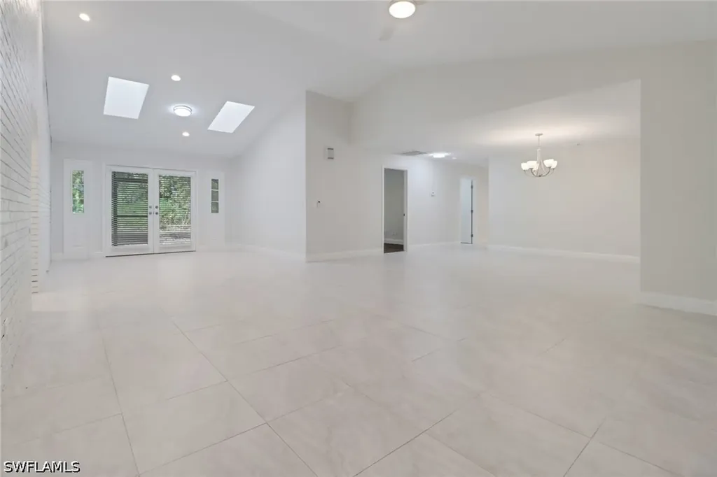 710 25th Street NW Naples FL 34120