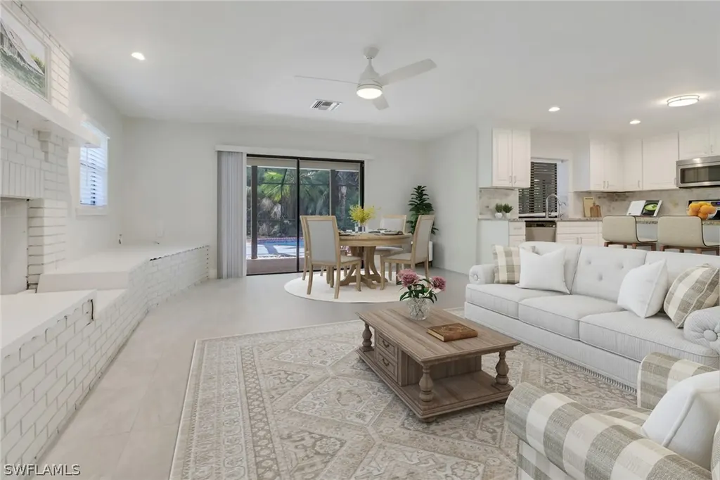 710 25th Street NW Naples FL 34120