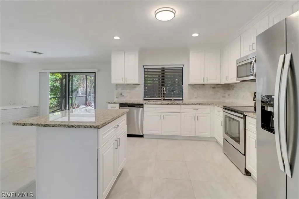 710 25th Street NW Naples FL 34120