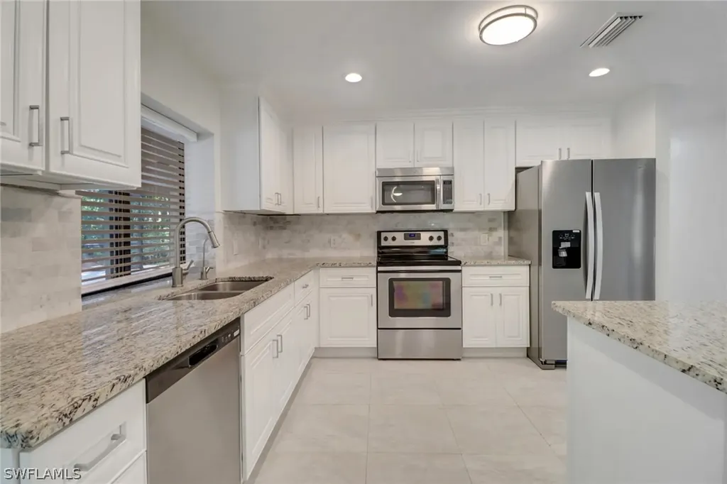 710 25th Street NW Naples FL 34120