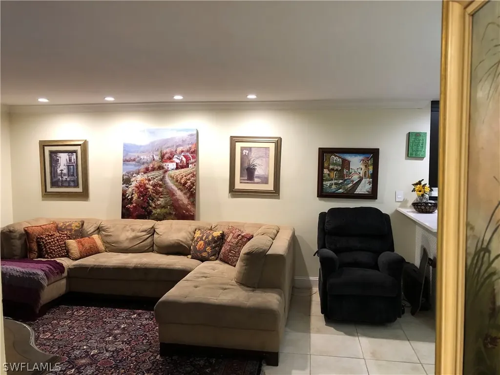 1180 Diana Avenue Naples FL 34103