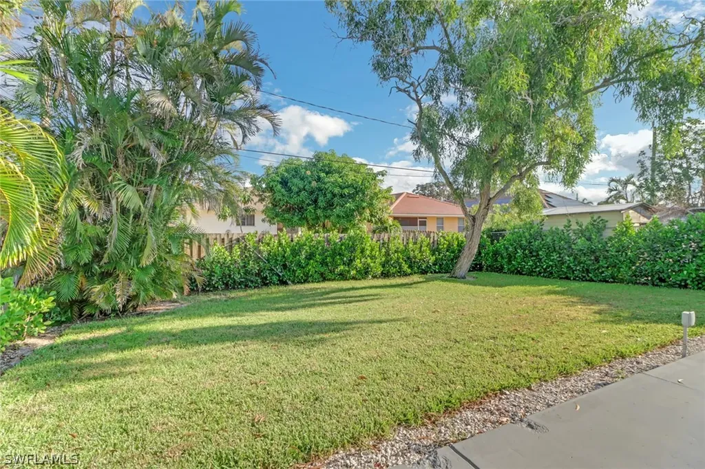 779 108th Avenue N Naples FL 34108