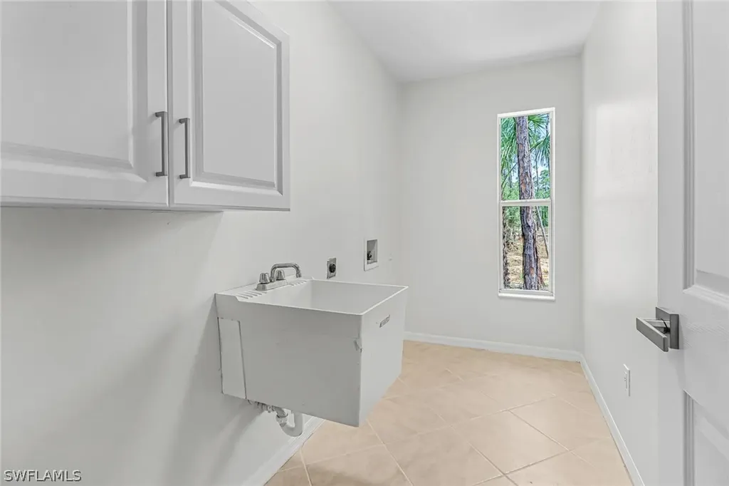 4367 18th Street NE Naples FL 34120