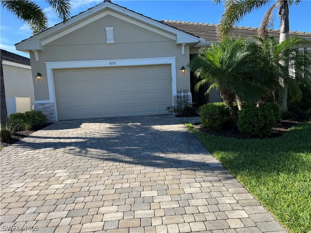 4351 Bluegrass Drive Fort Myers FL 33916
