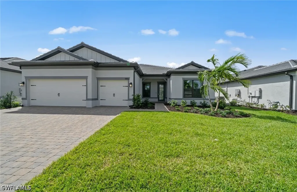 1992 Don Benito Way Naples FL 34120