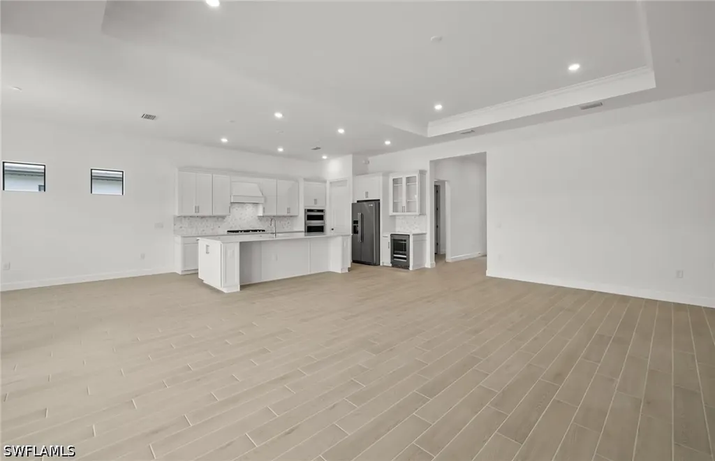 1992 Don Benito Way Naples FL 34120