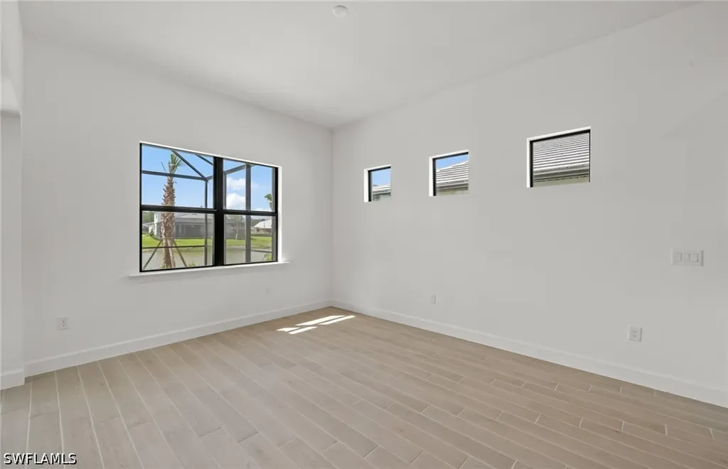 1992 Don Benito Way Naples FL 34120