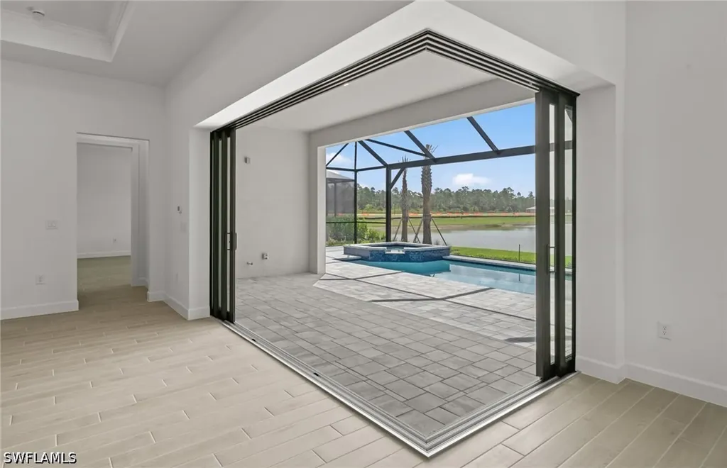 1992 Don Benito Way Naples FL 34120