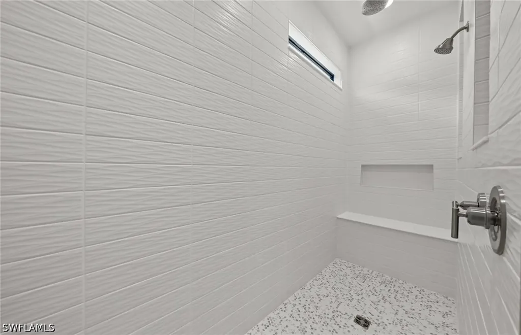 1992 Don Benito Way Naples FL 34120